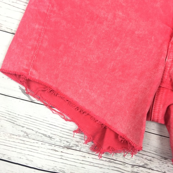 American Eagle Red Stretch Jean Shorts 4 - Picture 2 of 6